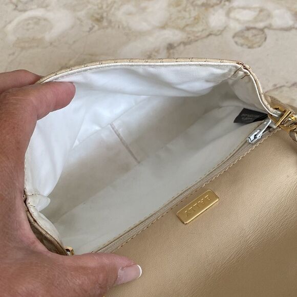 Bally Quilted Ivory Leather Woven Chain Strap Shoulder Bag Vintage - Picture 12 of 15